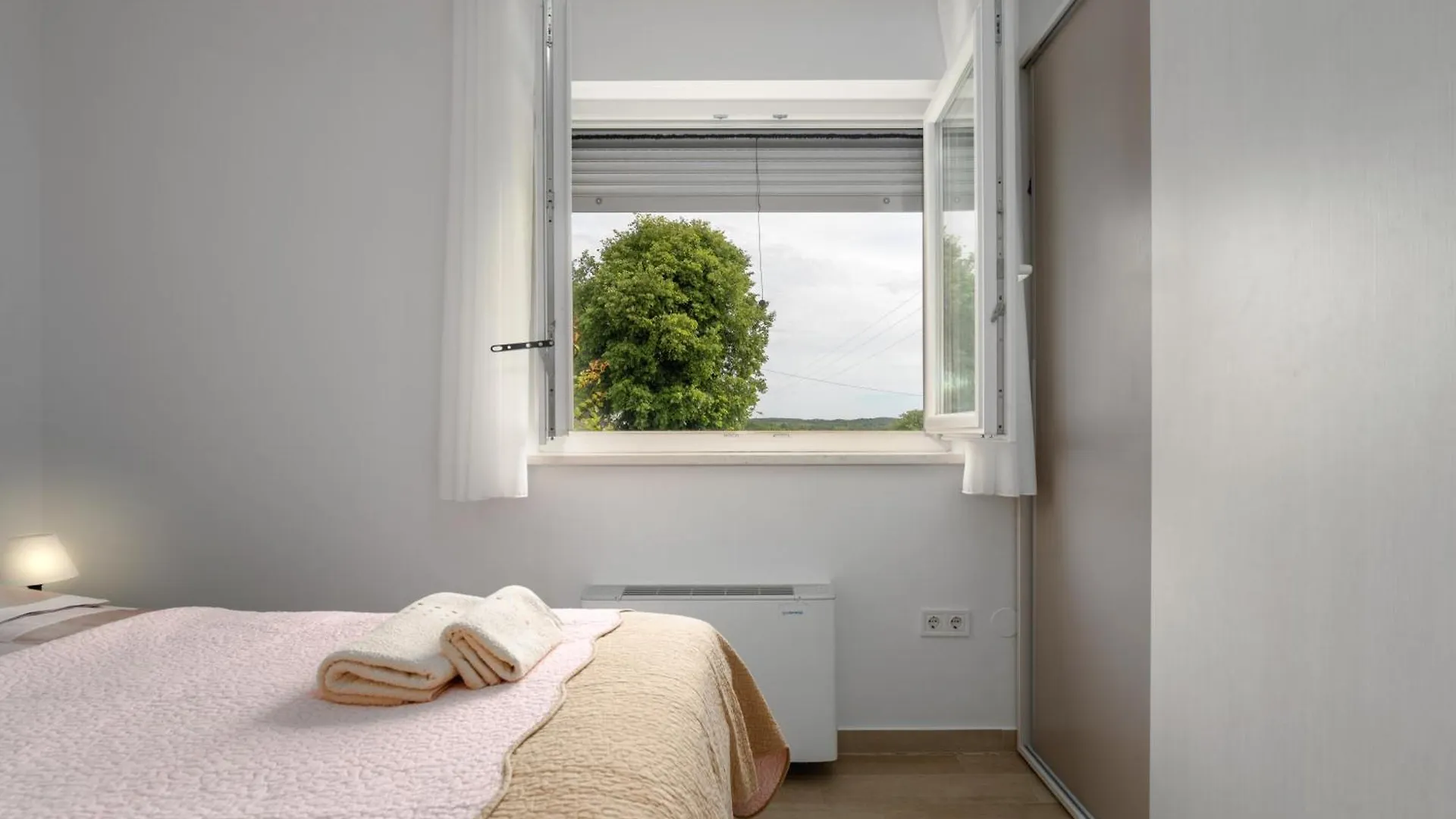 Apartment Dani'S Place Porec Croatia